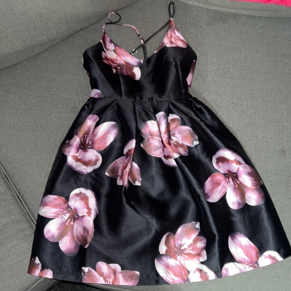Black cupcake shape dress with flowers